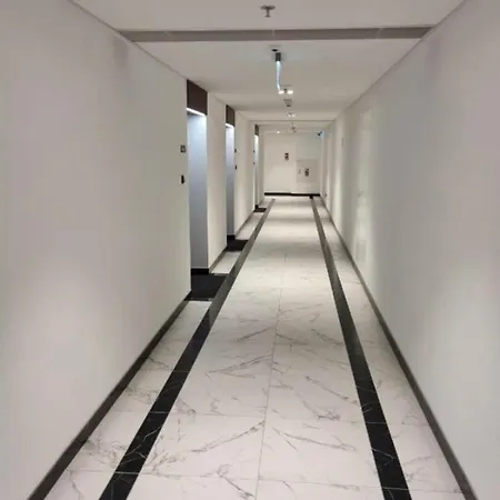 Hanza Tower Lux 5 Pool Jacuzzi Sauna 公寓 *